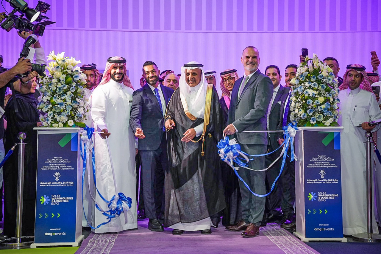 نائب وزير النقل والخدمات اللوجستية يفتتح المعرض السعودي للمستودعات والخدمات اللوجستية في الرياض