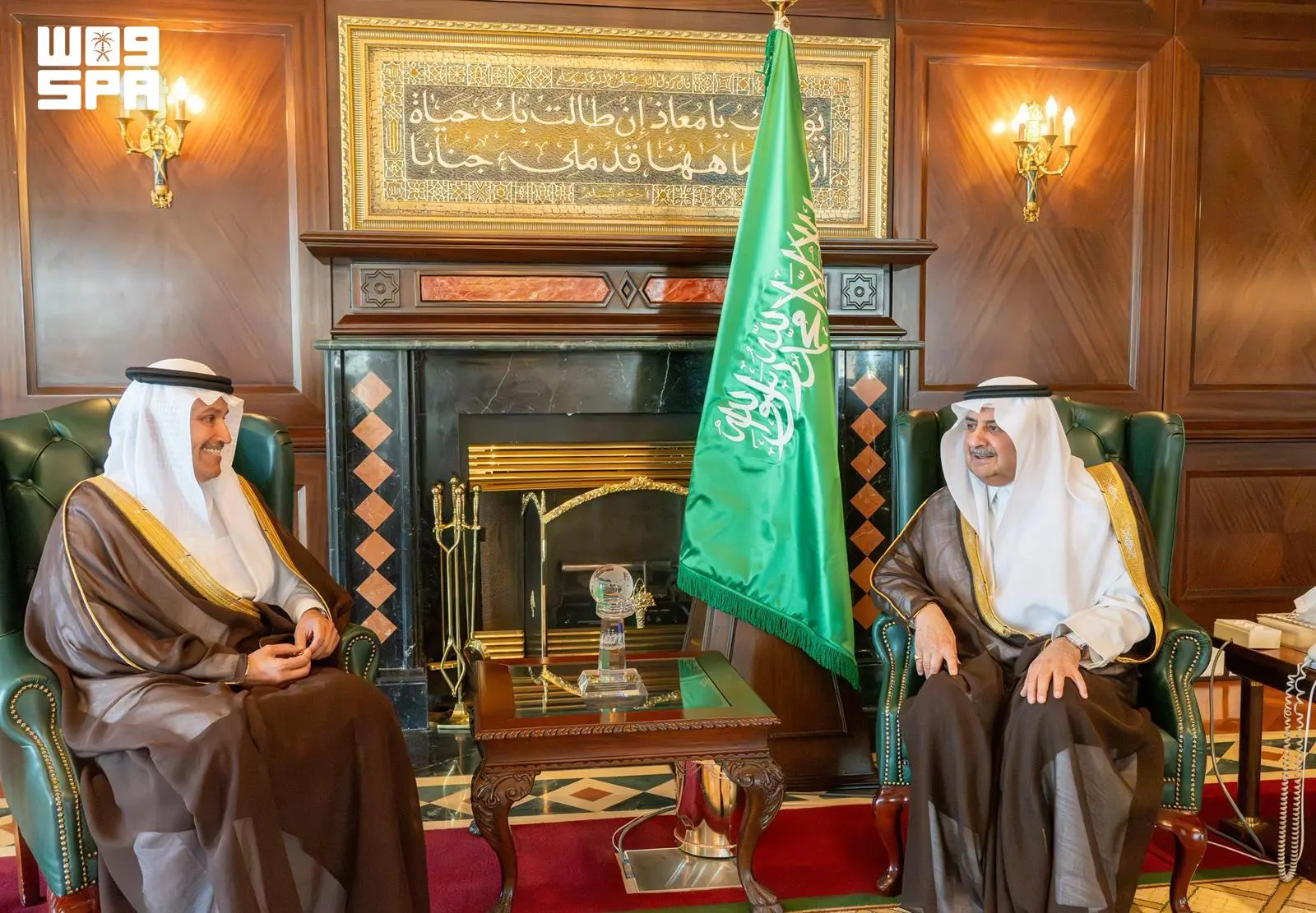 His Royal Highness Prince Fahd bin Sultan bin Abdulaziz, Governor of the Tabuk Region, received at his office at the Emirate today His Excellency Eng. Saleh bin Nasser Al-Jasser, Minister of Transport and Logistics Services